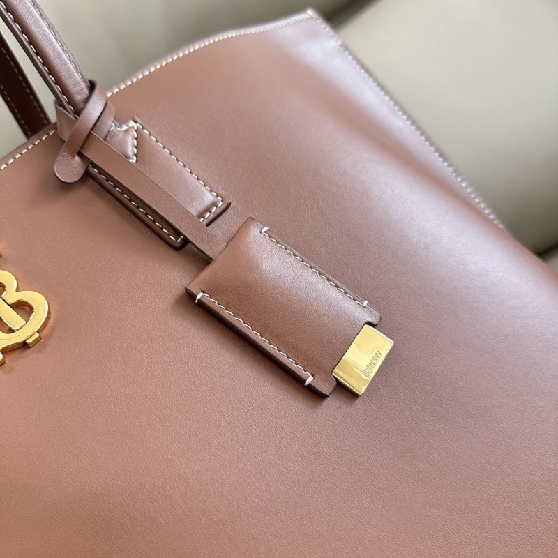 Bv*b*rry shopping bags